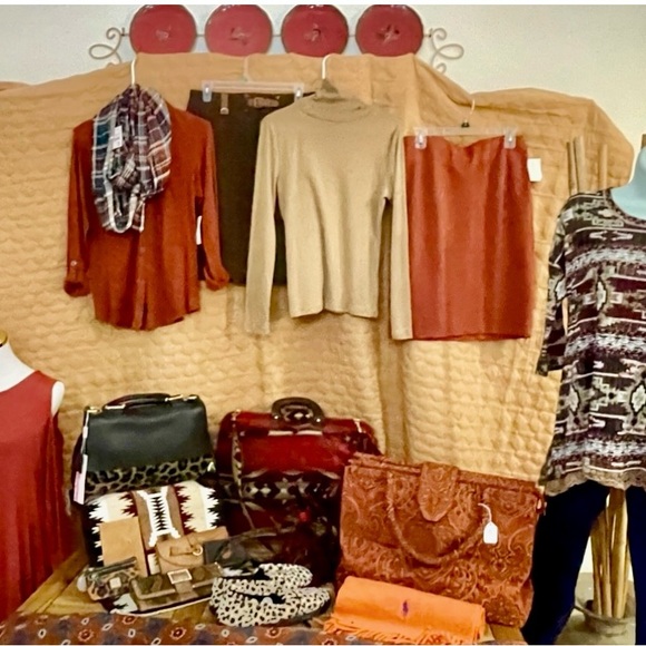 🍁Autumn button down🍁 - Picture 16 of 16